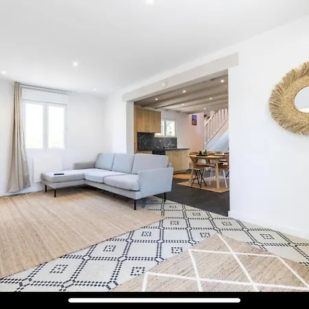 Maison A Deux Pas Du Port